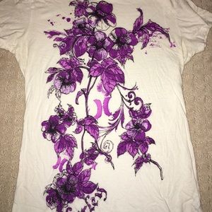 Woman’s Hurley t shirt